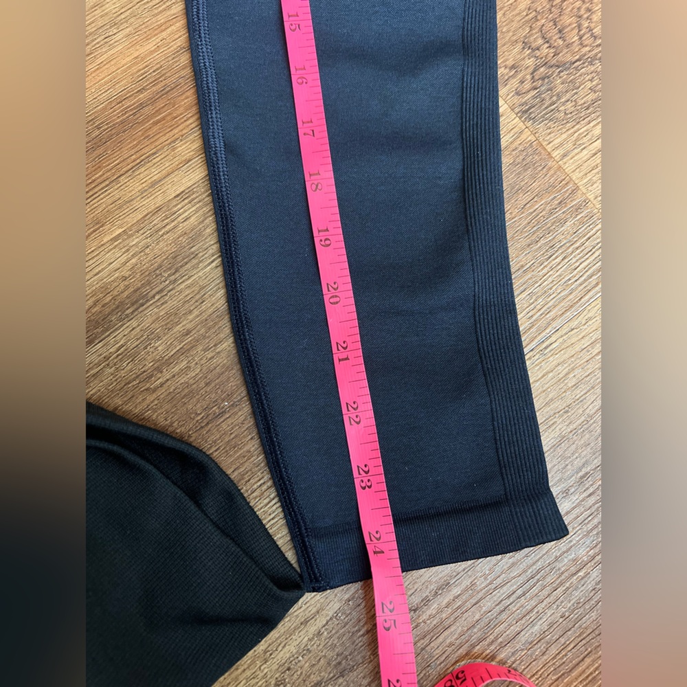 Gymshark bundle of two Leggings size large blue and black - Picture 9 of 9